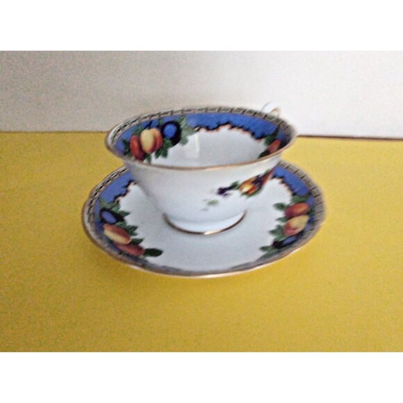 Vintage Ye Olde English Fruit Tea Cup and Saucer Staffordshire Bone China 1920's - Picture 5 of 11